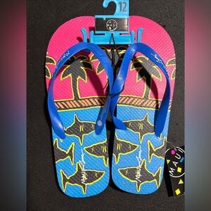 Maui And Sons Shark Print Men’s Size 12 Flip Flops